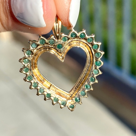 10KY Gold Heart Pendant w/ Real Emerald Stones - Picture 9 of 11